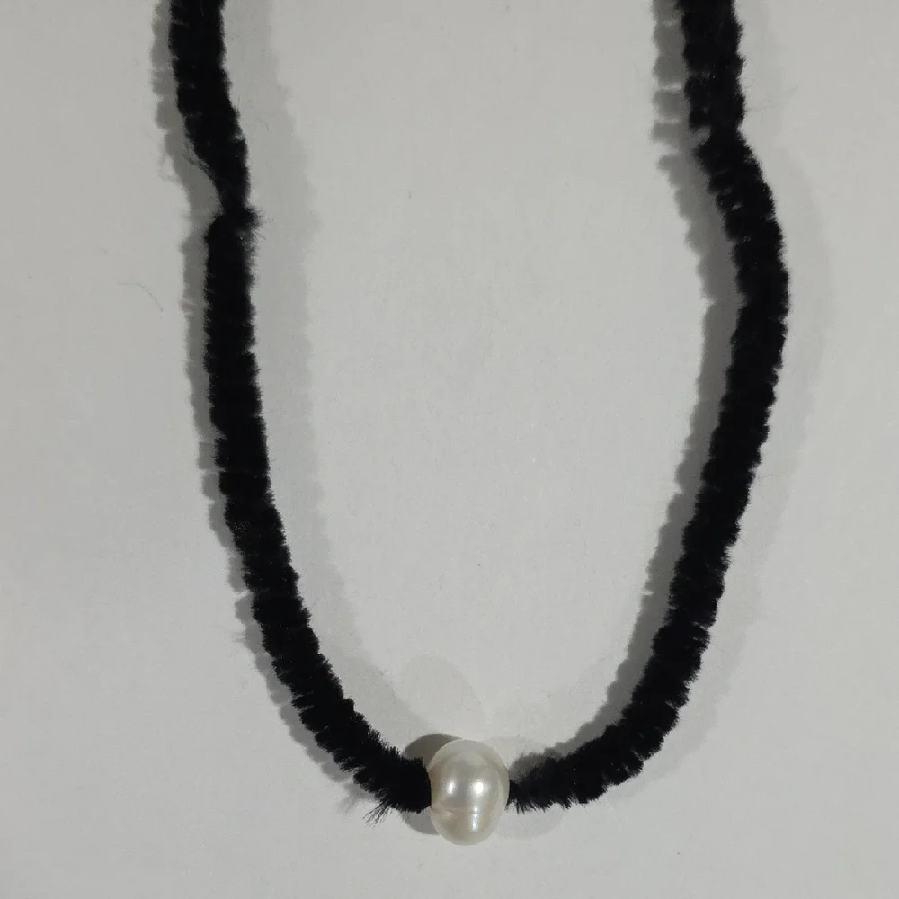 Black Fuzzy Cord Pearl Choker – White Faux Bead Minimalist Statement Jewelry